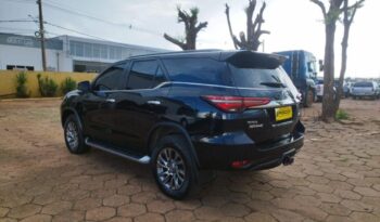Toyota Hilux SW4 completo