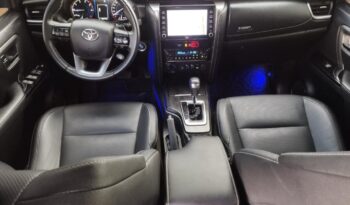 Toyota Hilux SW4 completo