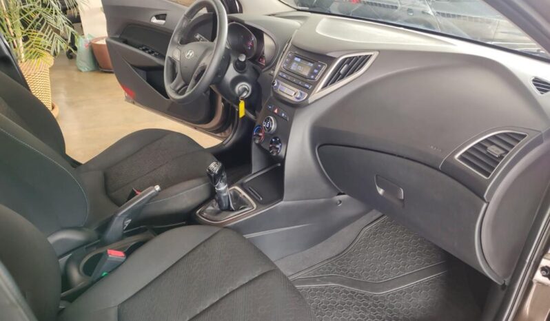 Hyundai HB20X completo