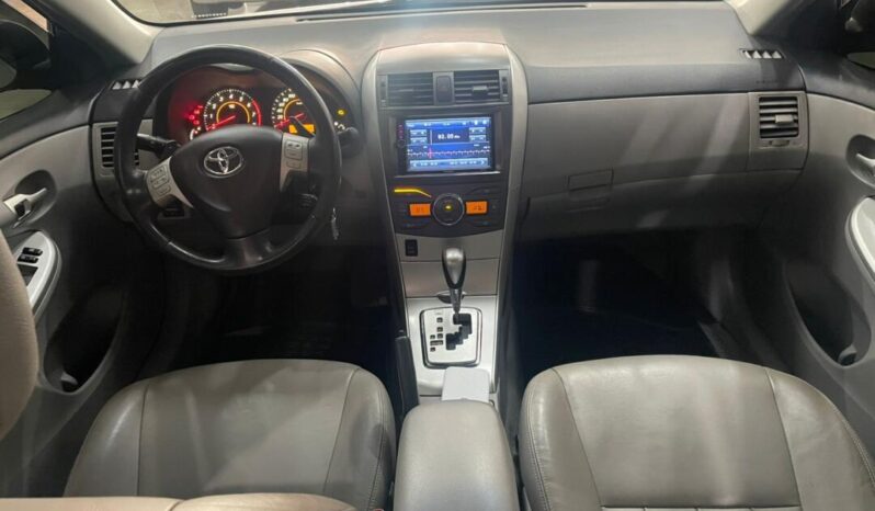 Toyota Corolla completo