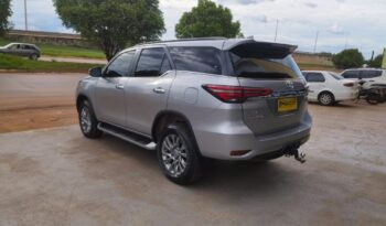 Toyota Hilux SW4 completo