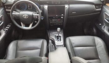 Toyota Hilux SW4 completo