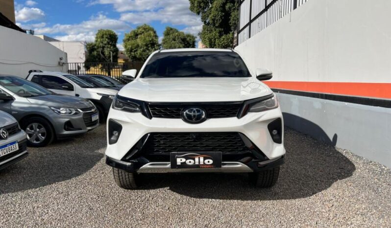 Toyota Hilux SW4 completo