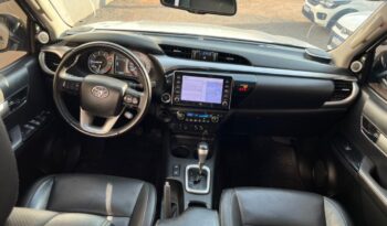 Toyota Hilux completo