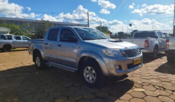 Toyota Hilux completo