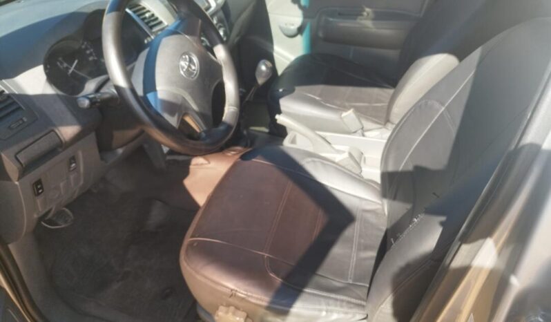 Toyota Hilux completo