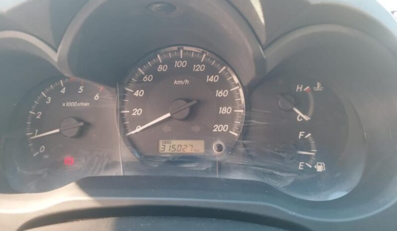 Toyota Hilux completo