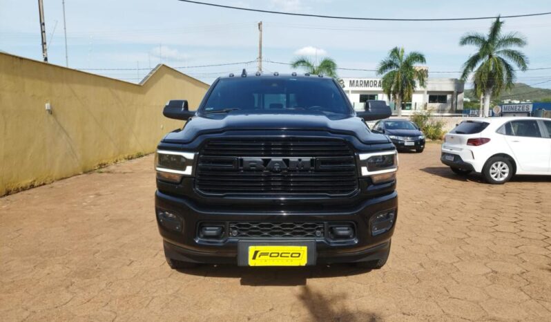 RAM Laramie completo