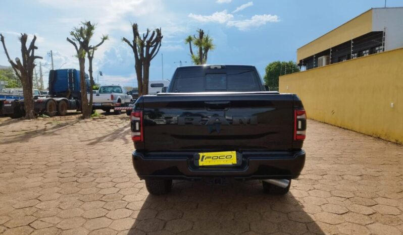 RAM Laramie completo