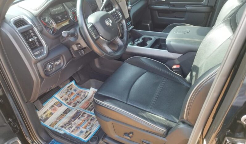 RAM Laramie completo