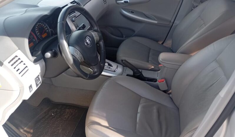 Toyota Corolla completo