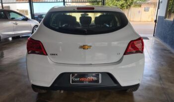 Chevrolet Onix completo