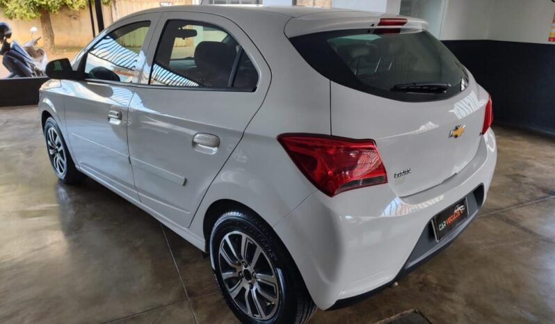 Chevrolet Onix completo