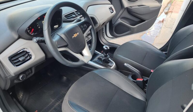 Chevrolet Onix completo