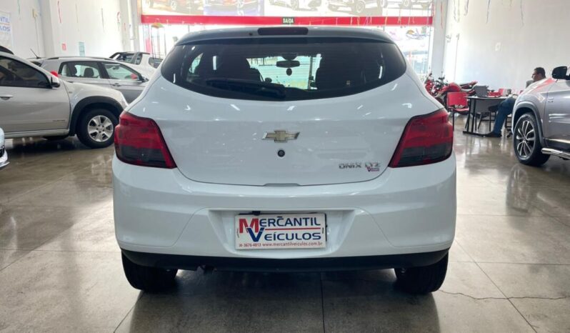 Chevrolet Onix completo