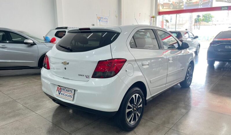 Chevrolet Onix completo