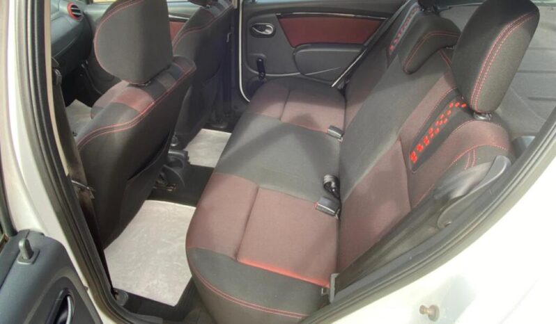 Renault Sandero completo