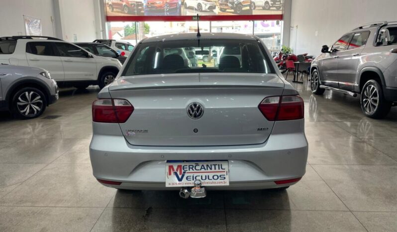 Volkswagen Voyage completo