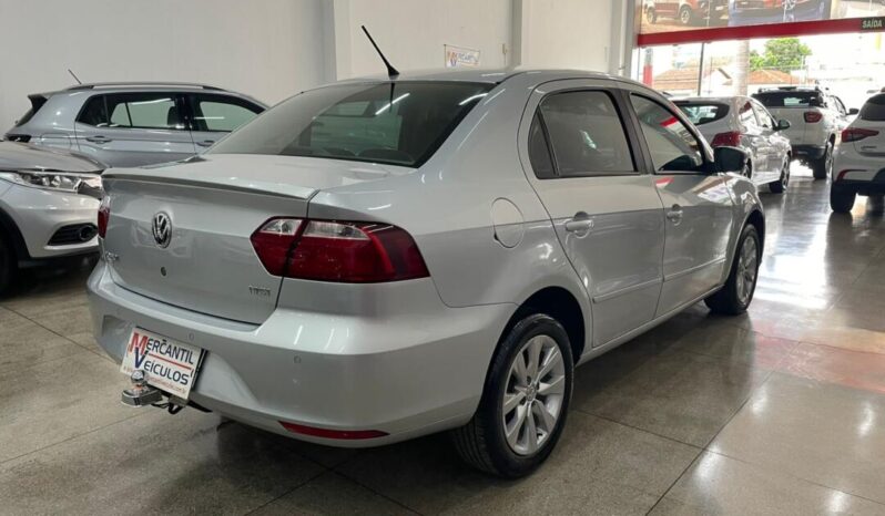 Volkswagen Voyage completo