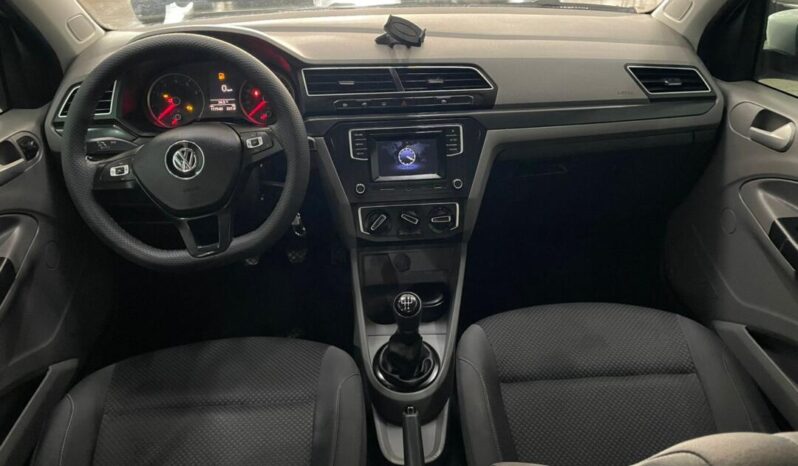 Volkswagen Voyage completo