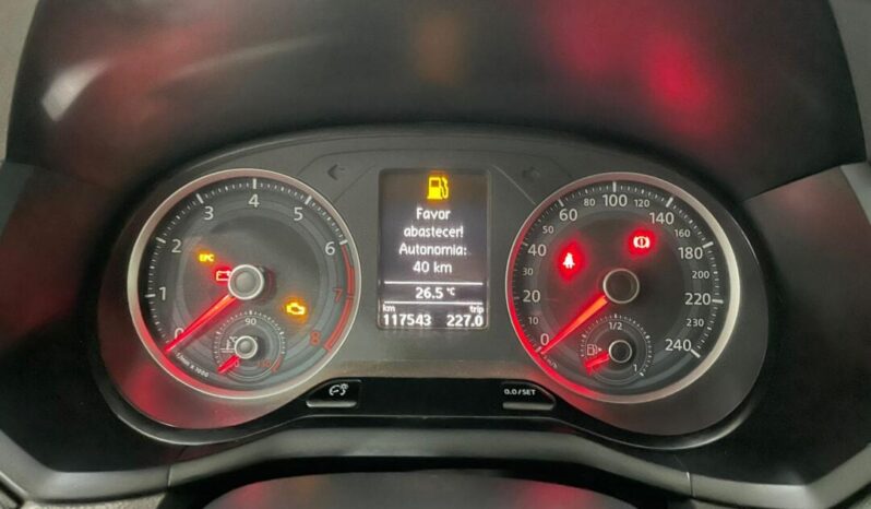 Volkswagen Voyage completo