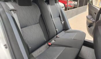 Nissan Versa completo
