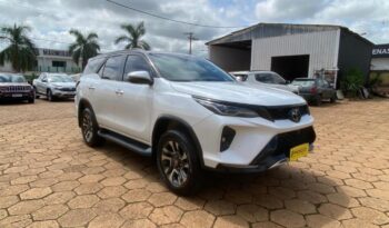 Toyota Hilux SW4 completo