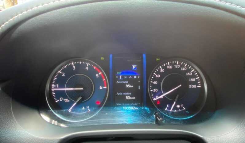 Toyota Hilux SW4 completo