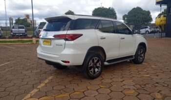 Toyota Hilux SW4 completo