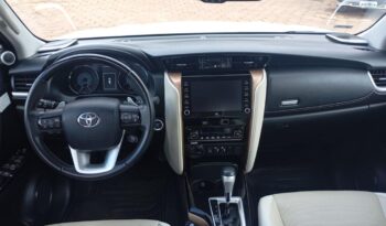 Toyota Hilux SW4 completo