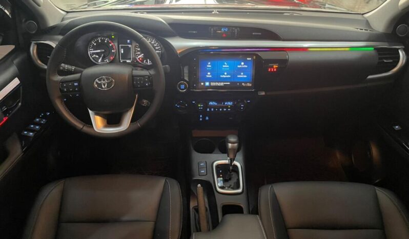 Toyota Hilux completo