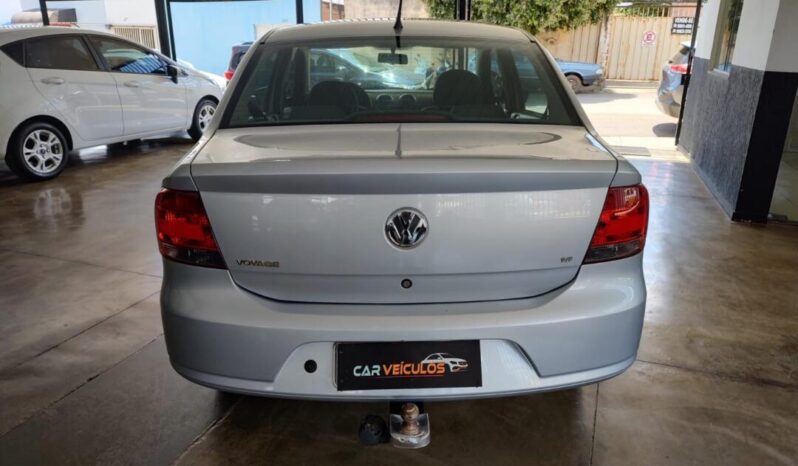 Volkswagen Voyage completo