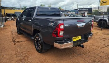 Toyota Hilux completo