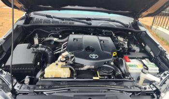 Toyota Hilux completo