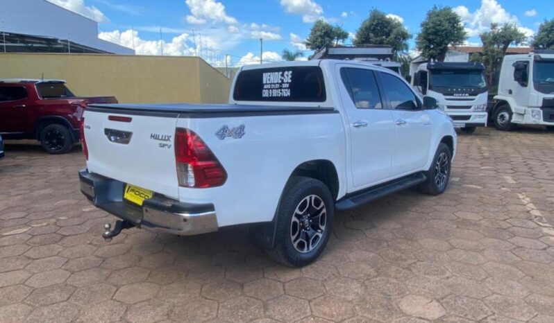 Toyota Hilux completo