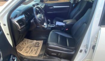 Toyota Hilux completo