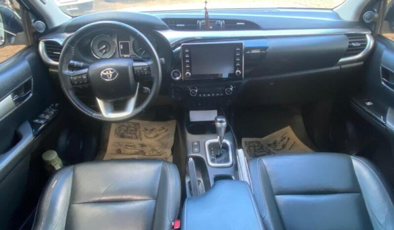 Toyota Hilux completo