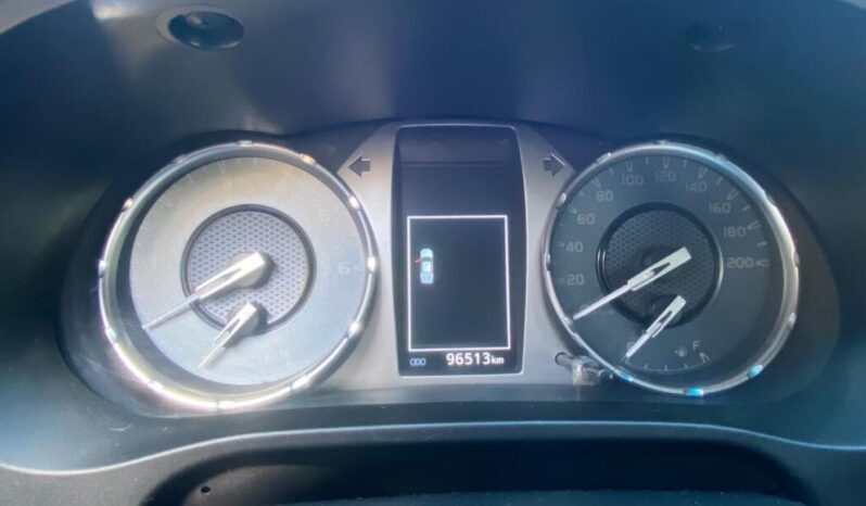 Toyota Hilux completo