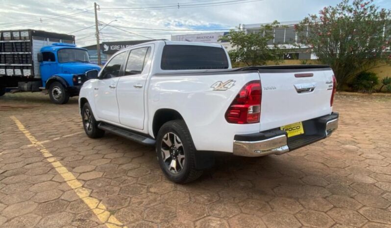 Toyota Hilux completo