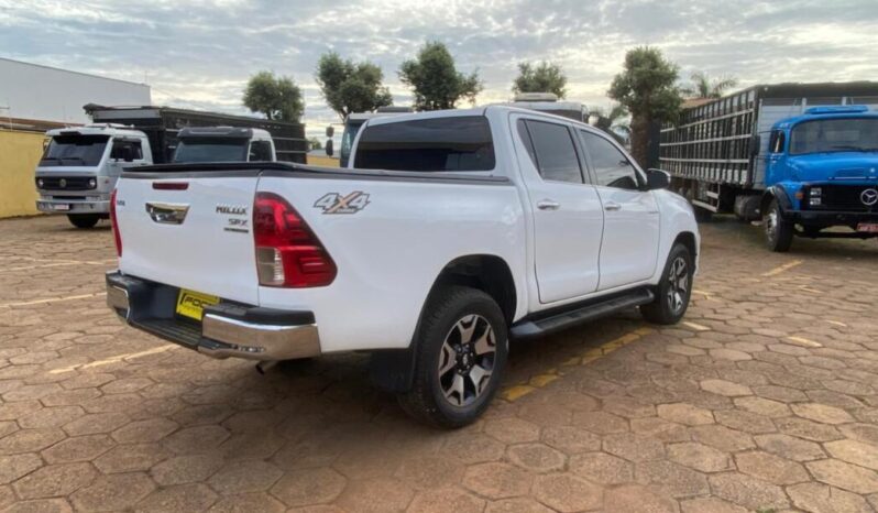 Toyota Hilux completo