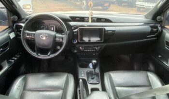 Toyota Hilux completo