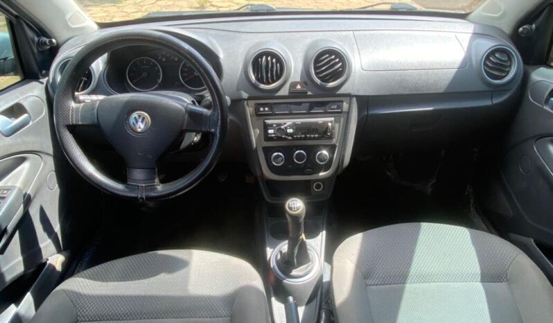 Volkswagen Voyage completo