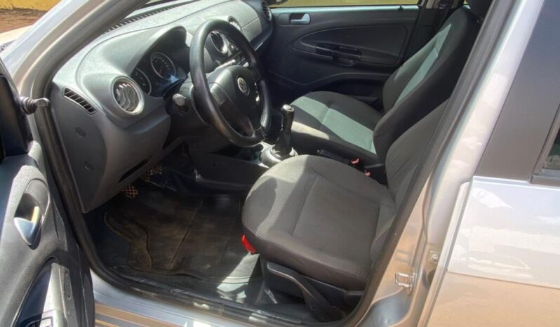 Volkswagen Voyage completo