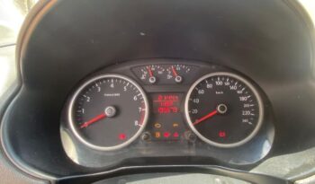 Volkswagen Voyage completo