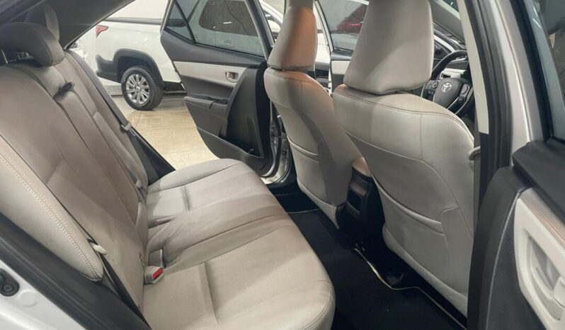 Toyota Corolla completo