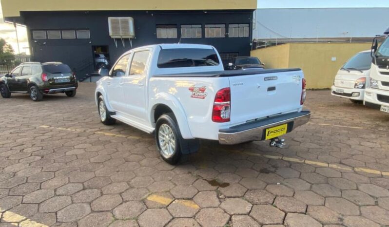 Toyota Hilux completo