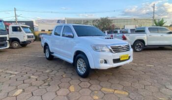 Toyota Hilux completo