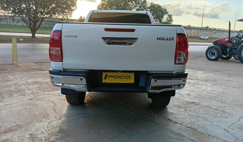Toyota Hilux completo