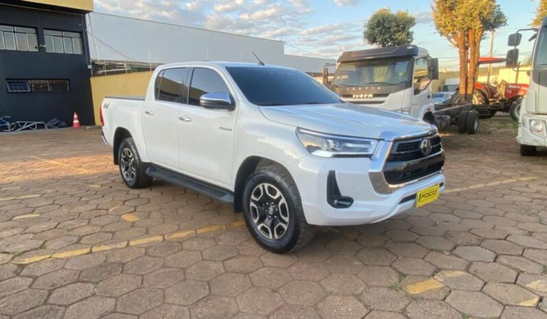 Toyota Hilux completo