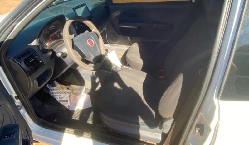 Fiat Strada completo